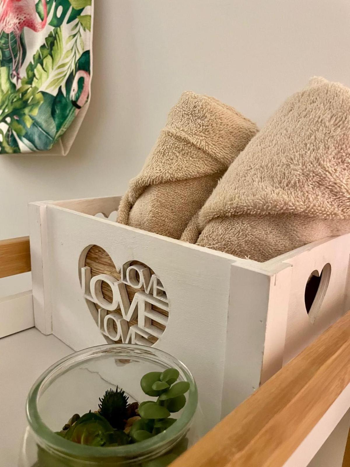 Apartment Inside The Wave A تاكورونتي المظهر الخارجي الصورة