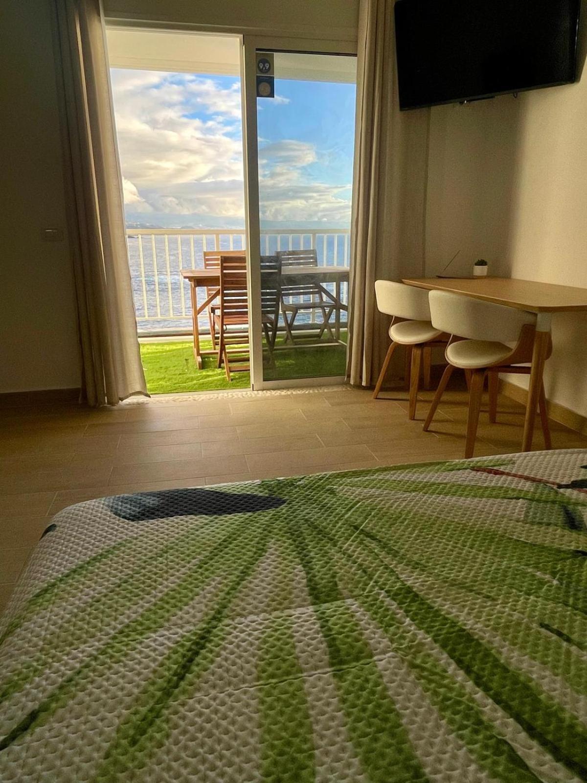 Apartment Inside The Wave A تاكورونتي المظهر الخارجي الصورة